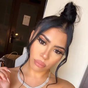 Meet your Posher, Destiny